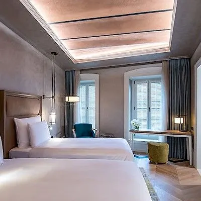 10 Karakoy