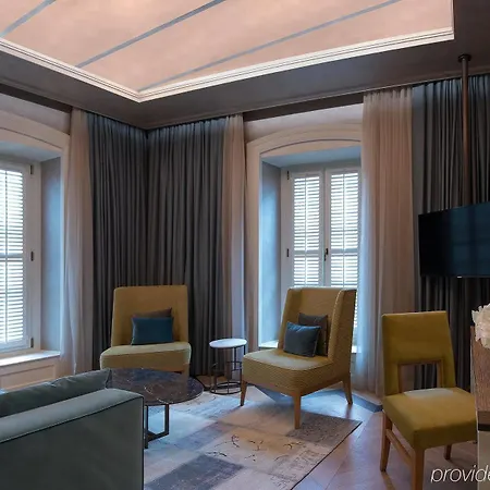 10 Karakoy Szálloda 5*