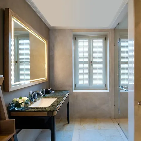 10 Karakoy Otel