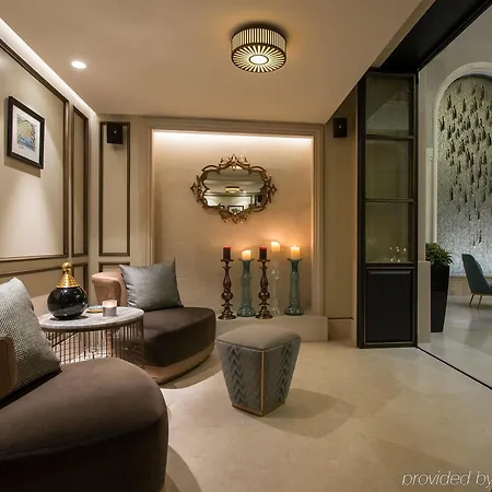 10 Karakoy Otel 5*