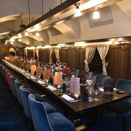 10 Karakoy Otel 5*