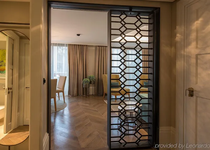 Отель 10 Karakoy 5*