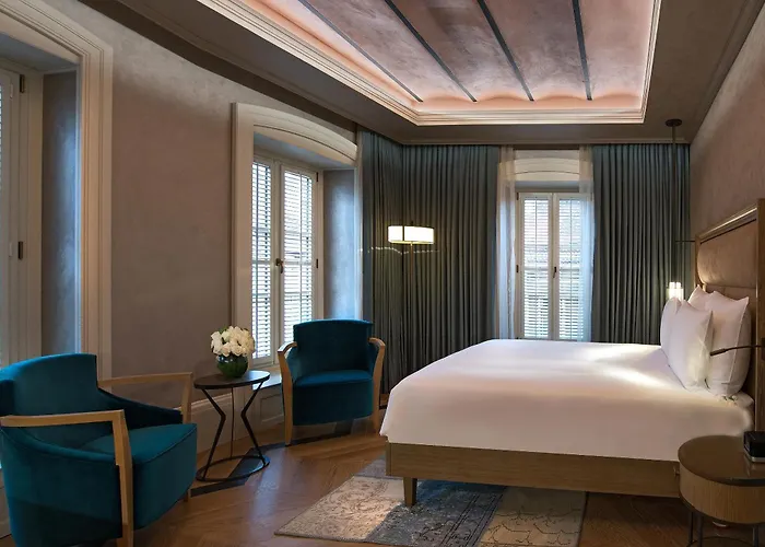 Отель 10 Karakoy 5*